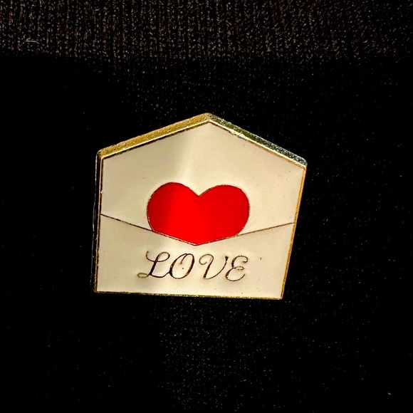 Love Envelope Pin - Picture 1 of 1